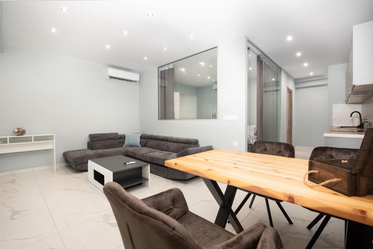 Sea & City Luxury Suite Thessaloniki Exterior photo