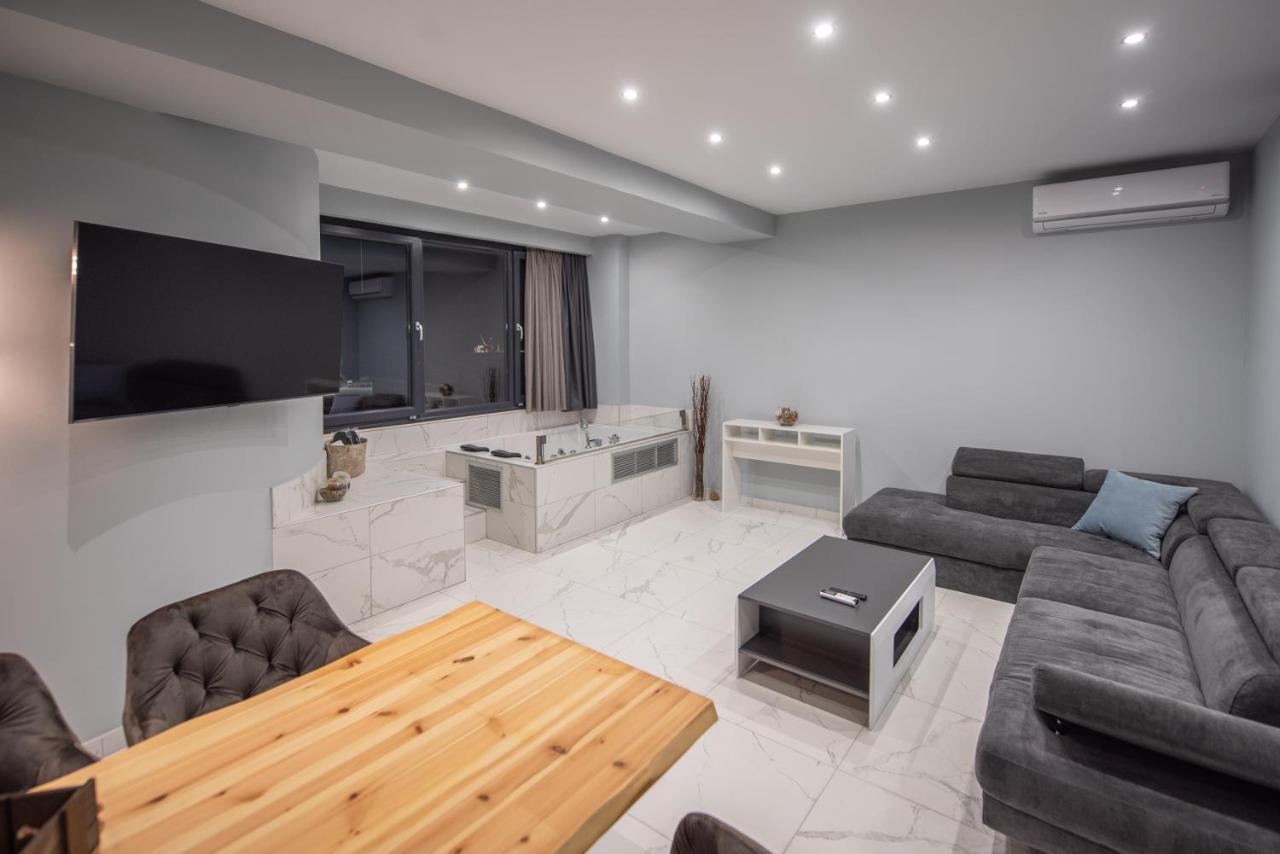 Sea & City Luxury Suite Thessaloniki Exterior photo