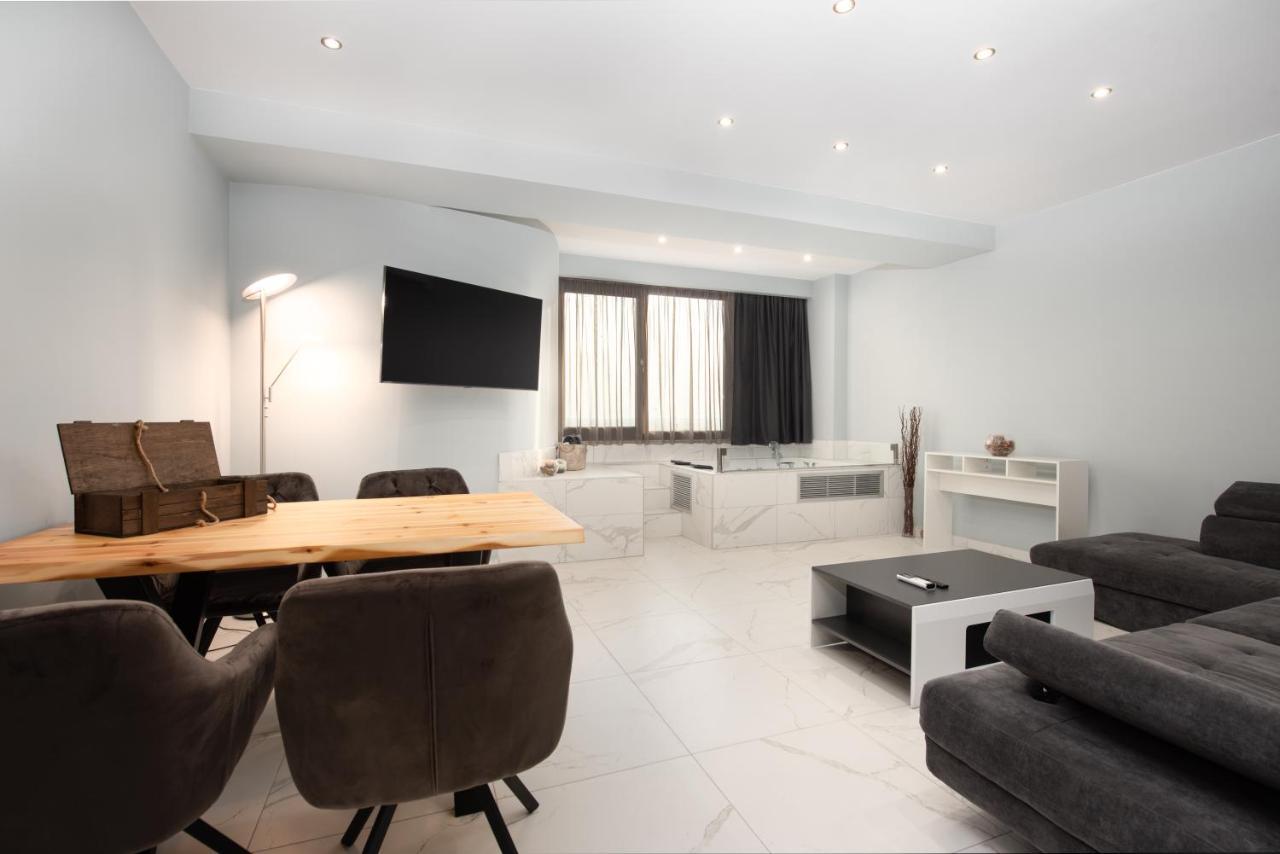 Sea & City Luxury Suite Thessaloniki Exterior photo