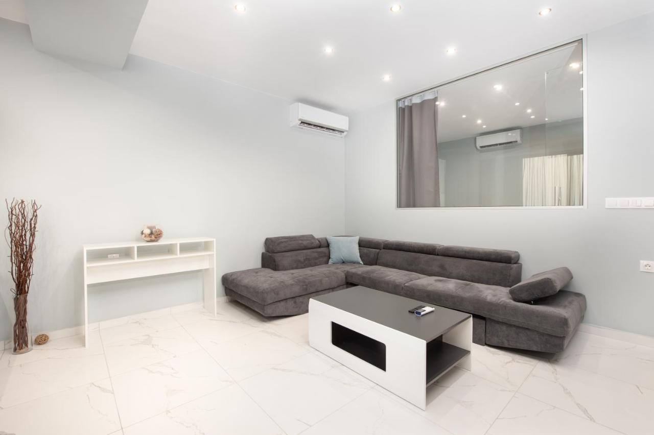 Sea & City Luxury Suite Thessaloniki Exterior photo