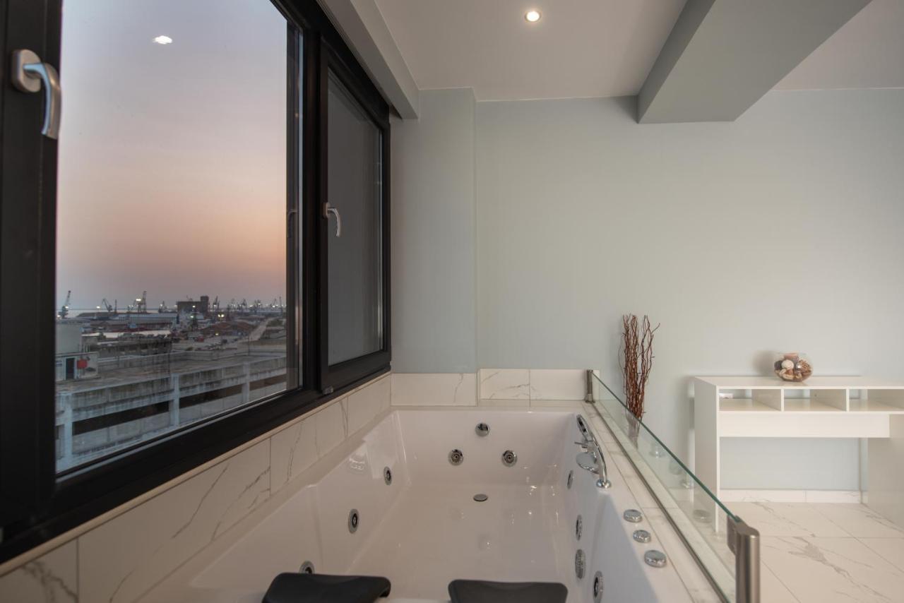 Sea & City Luxury Suite Thessaloniki Exterior photo