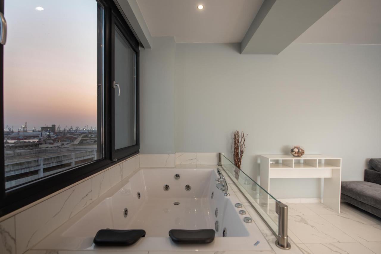 Sea & City Luxury Suite Thessaloniki Exterior photo