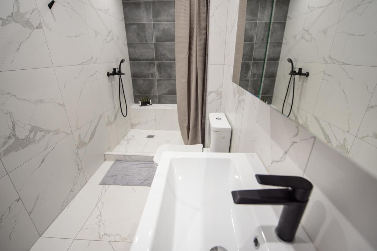 Sea & City Luxury Suite Thessaloniki Exterior photo