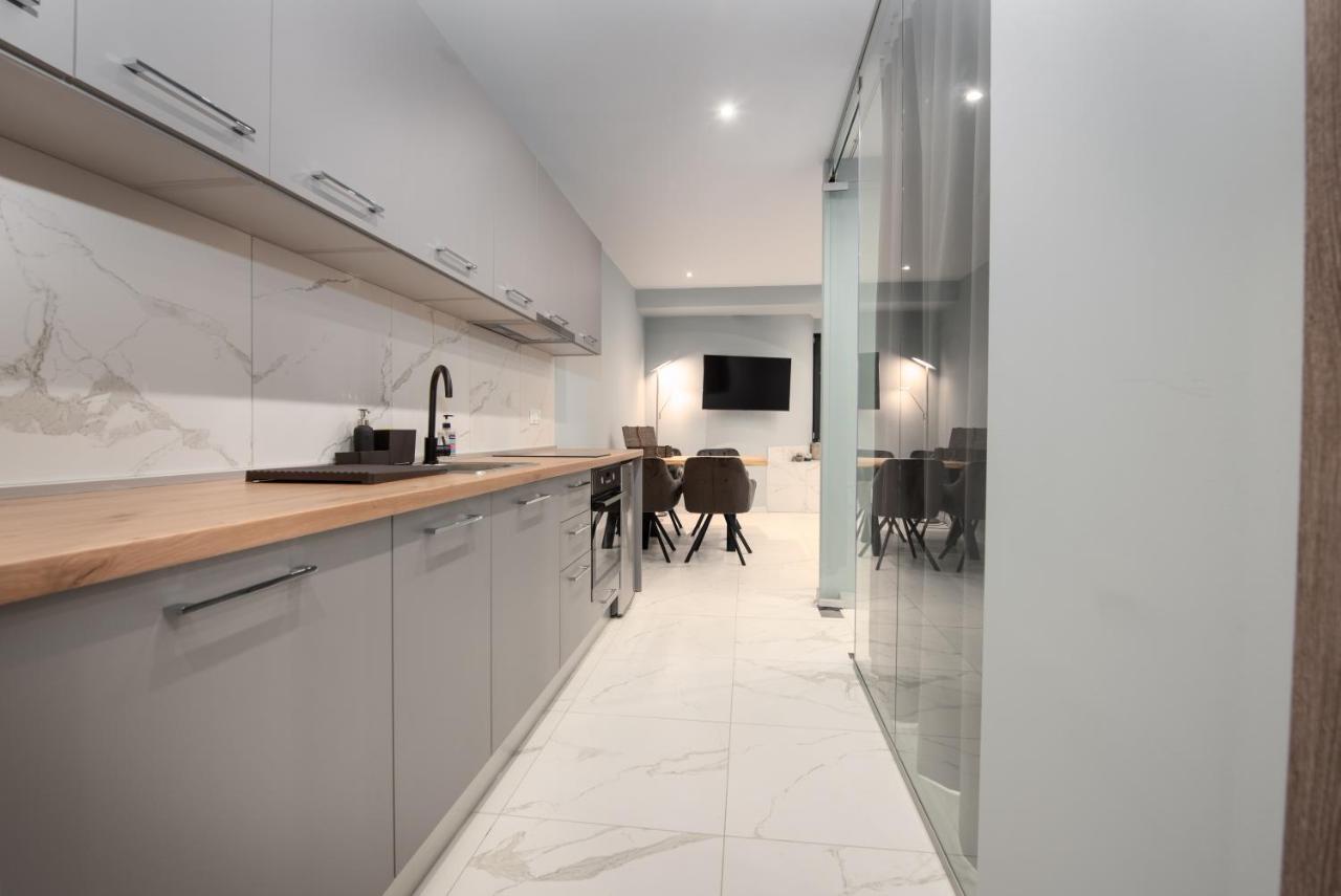 Sea & City Luxury Suite Thessaloniki Exterior photo