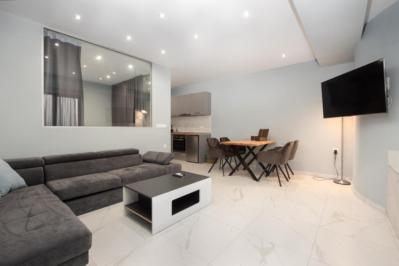 Sea & City Luxury Suite Thessaloniki Exterior photo